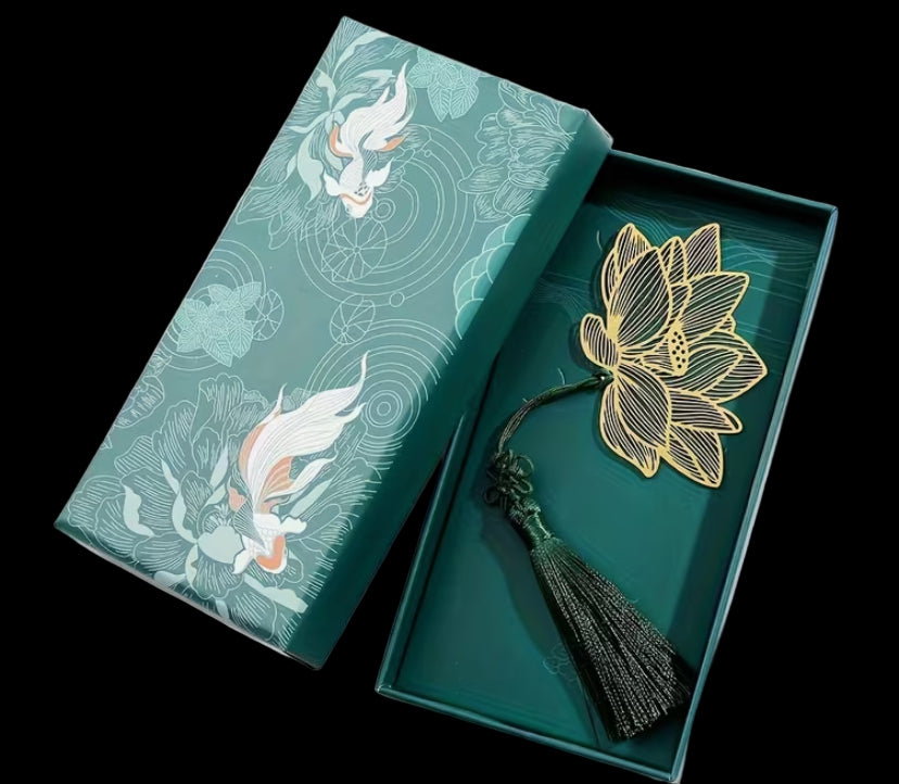 Lotus flower Book mark gift box