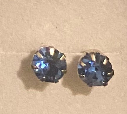 Rhinestone stud earrings