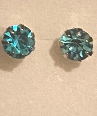 Rhinestone stud earrings