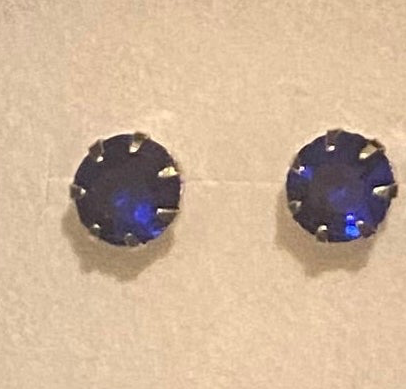 Rhinestone stud earrings