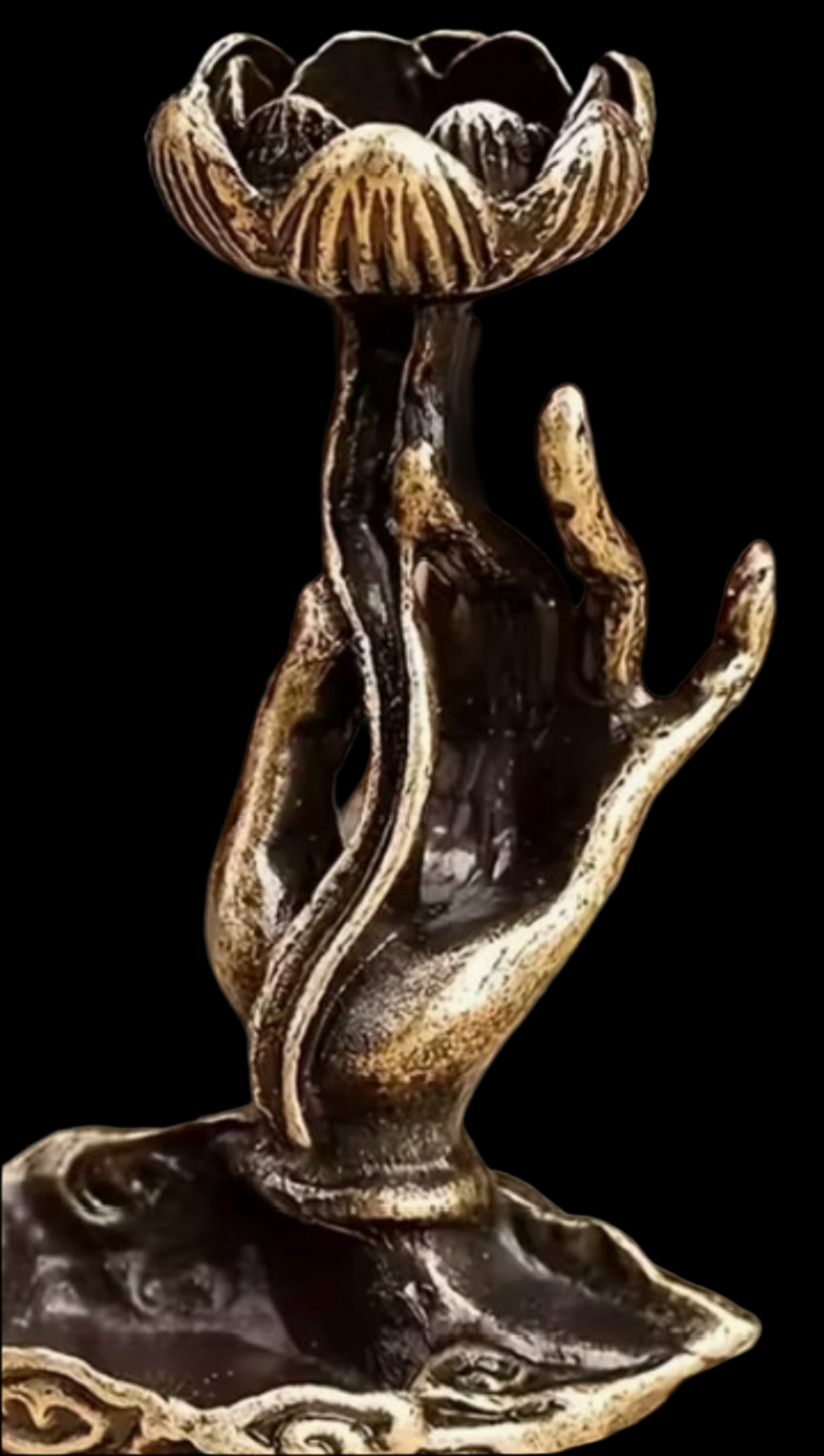 Back flow lotus hand burner