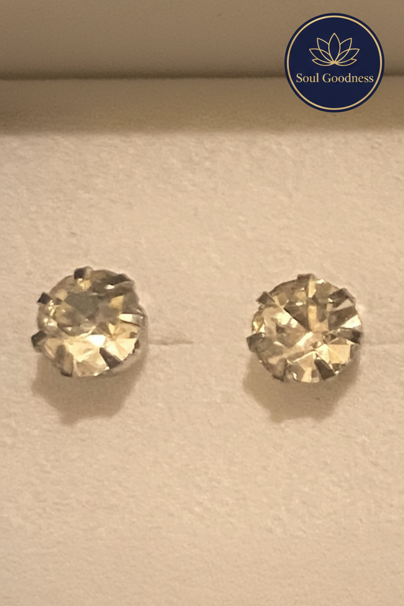 Rhinestone stud earrings